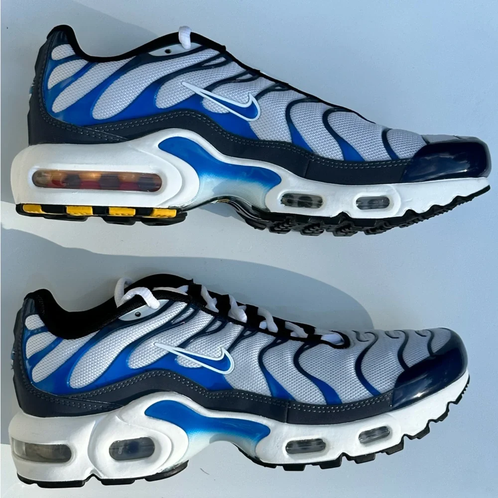 Nike Air Max Plus GS Casual Sneaker NEW Size US 7 Youth (fits Womens 8.5)